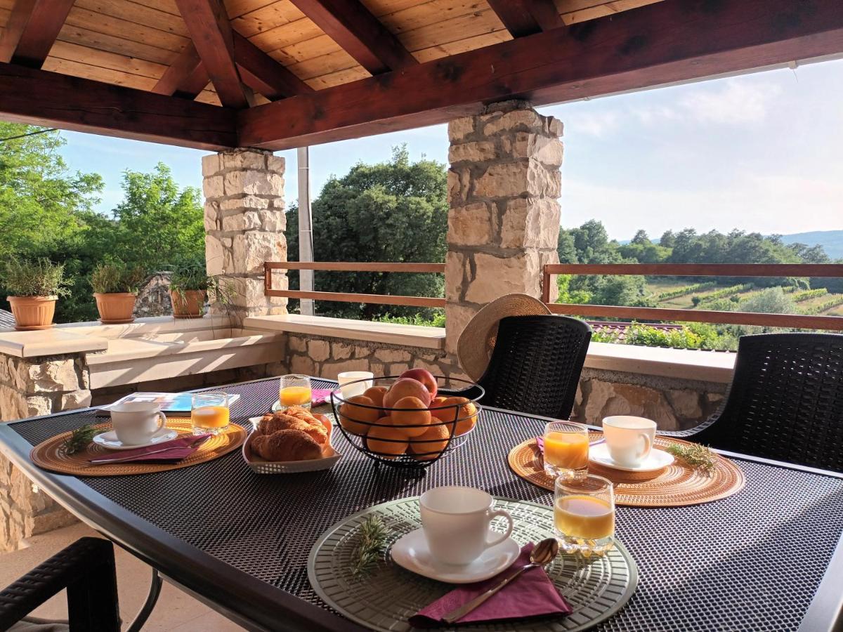 Guesthouse Marija Potpićan Екстериор снимка