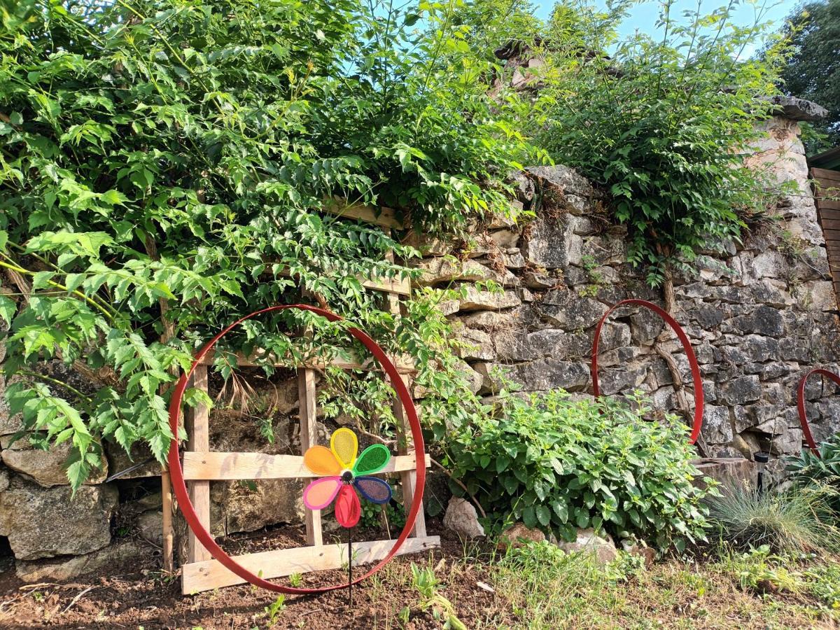 Guesthouse Marija Potpićan Екстериор снимка