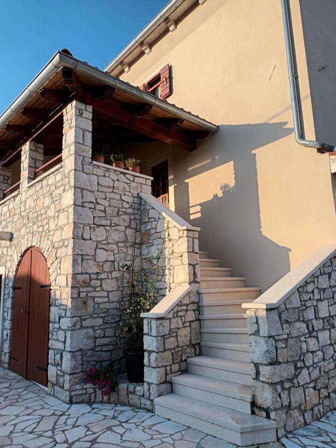 Guesthouse Marija Potpićan Екстериор снимка