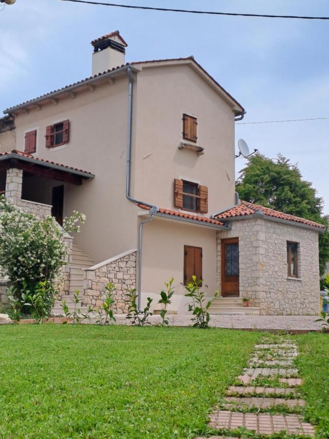 Guesthouse Marija Potpićan Екстериор снимка